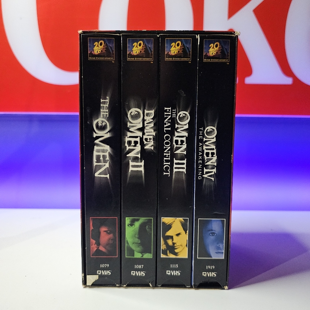 The Omen Collection VHS Box Set - Picture 3 of 8
